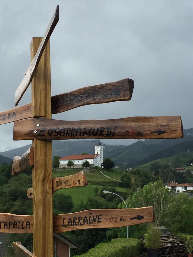 Abaraxka Hostel Disfruta La Via Verde Del Urola Hasta La Playa - Naturaleza Montanas Y Riqueza Cultural Аскойтиа Экстерьер фото