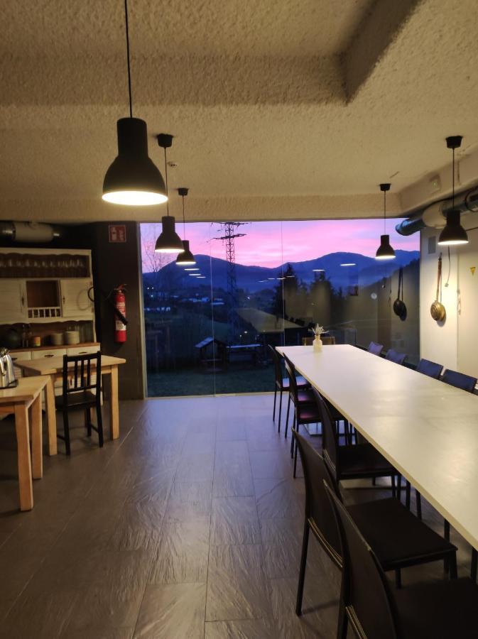 Abaraxka Hostel Disfruta La Via Verde Del Urola Hasta La Playa - Naturaleza Montanas Y Riqueza Cultural Аскойтиа Экстерьер фото