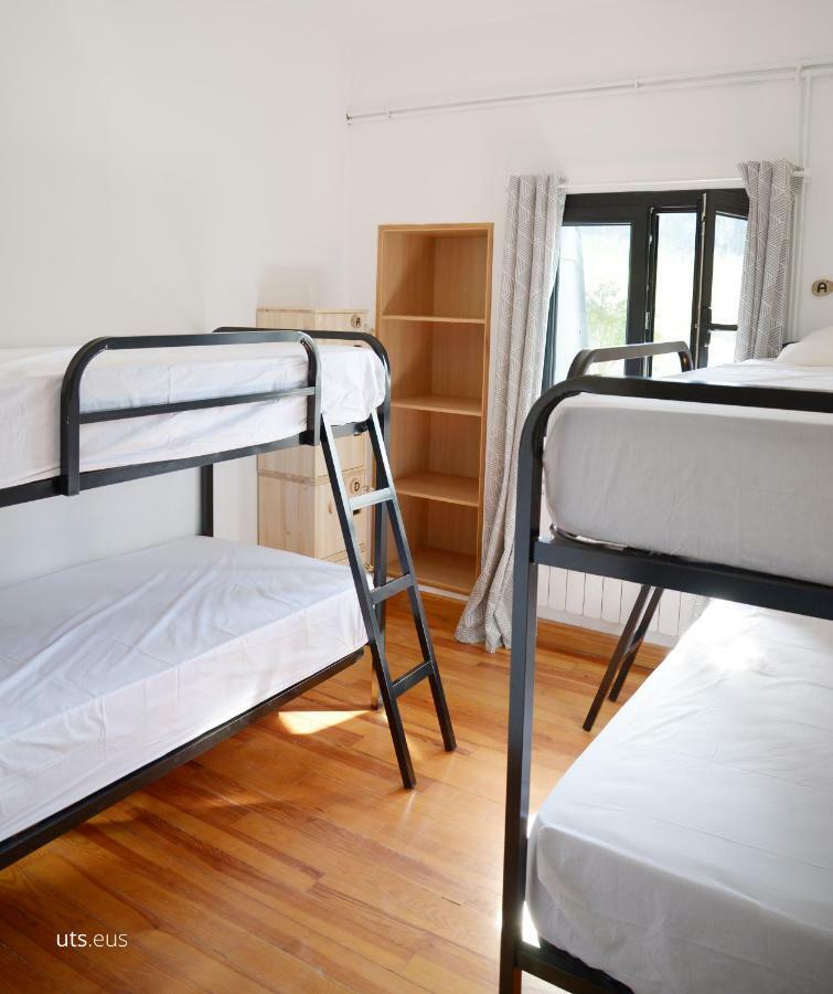 Abaraxka Hostel Disfruta La Via Verde Del Urola Hasta La Playa - Naturaleza Montanas Y Riqueza Cultural Аскойтиа Экстерьер фото